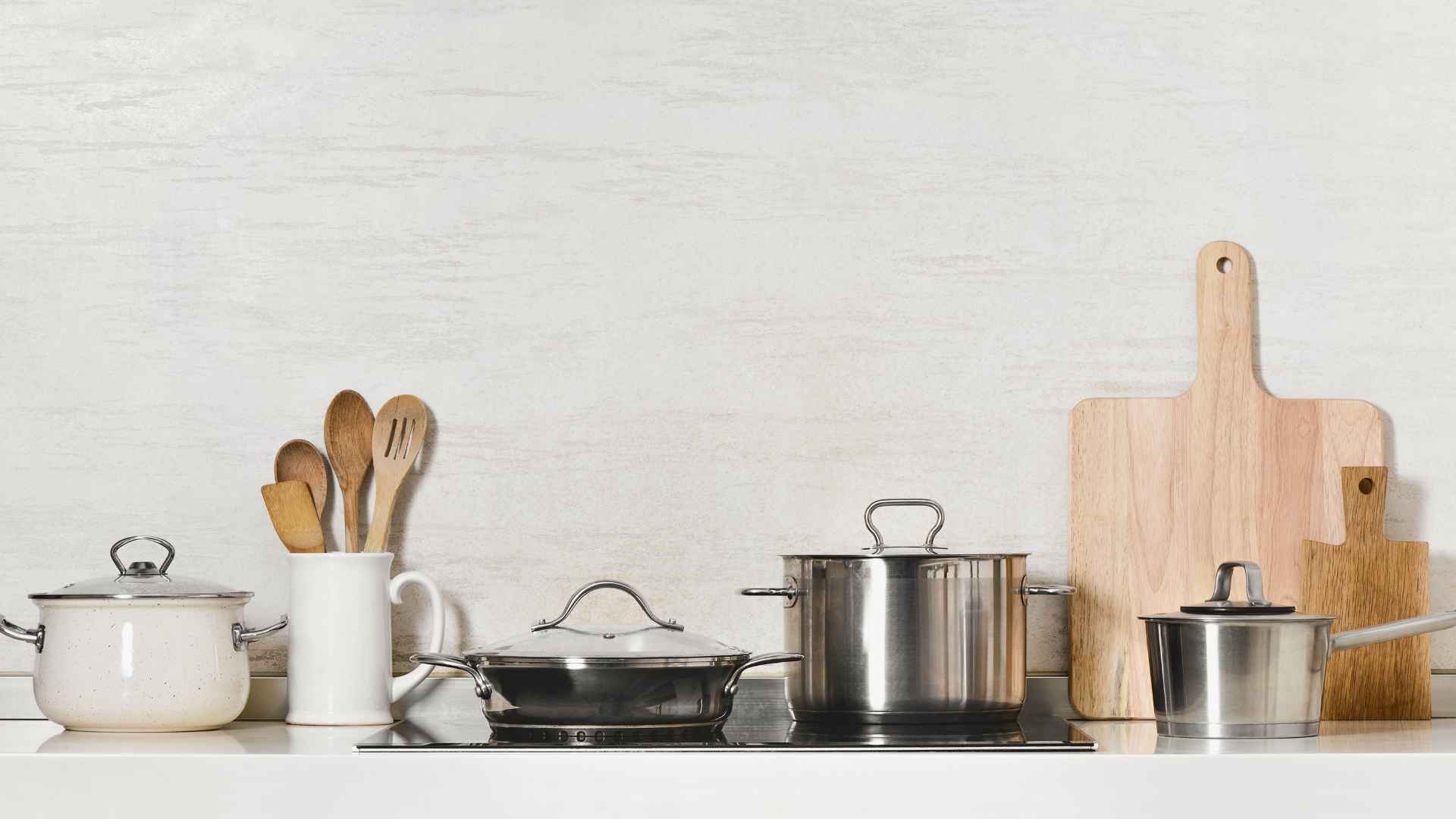 Essentials Kitchen Pack - The complete kitchen starter set – Student  Essentials